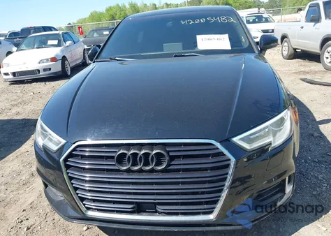 2018 Audi A3 2.0T Premium/2.0T Tech Premium z USA, uszkodzony, nr VIN WAUB8GFF1J1045723